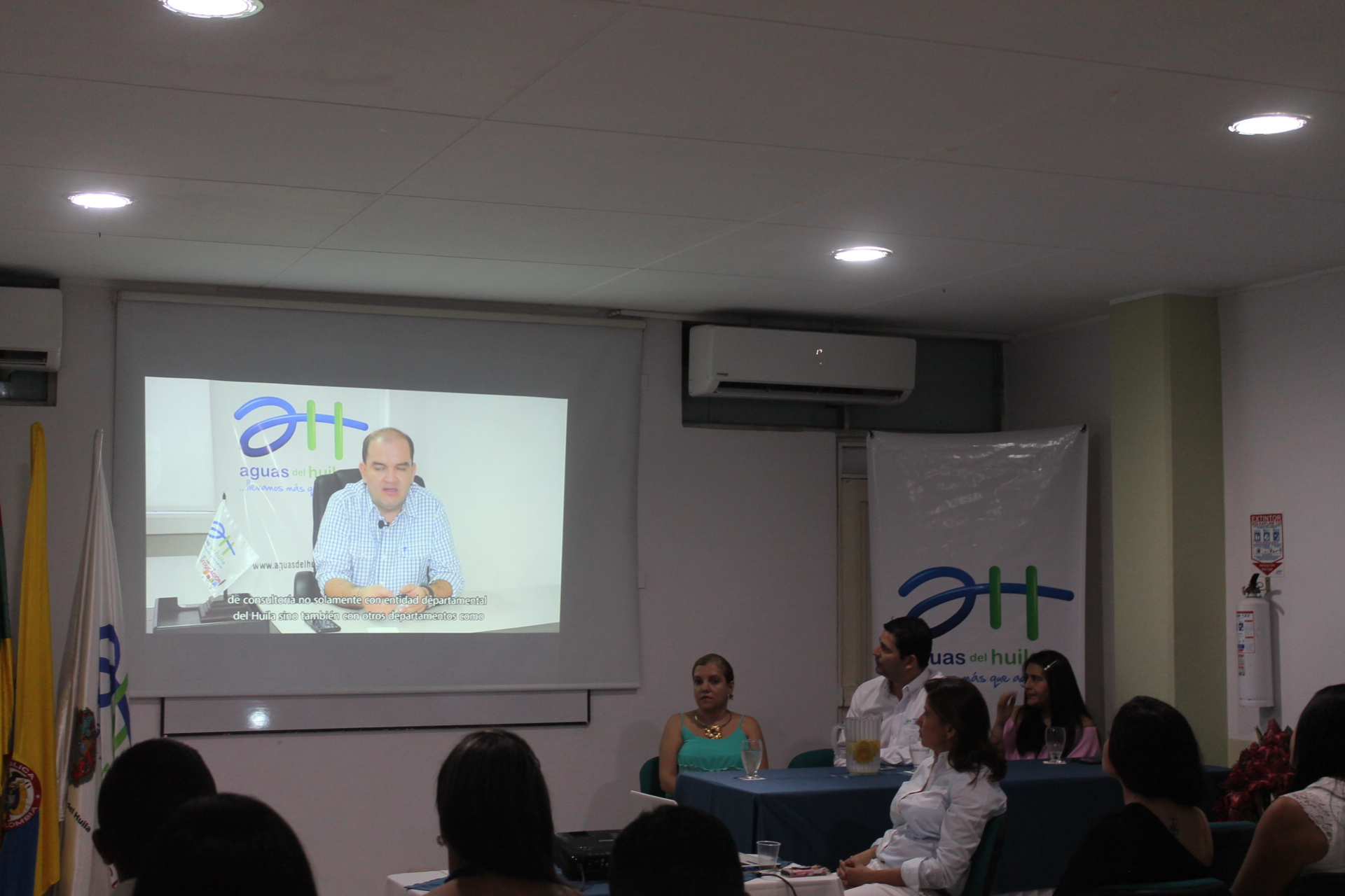 Aguas del Huila certifico a 25 gerentes y operadores de entidades de servicios publicos
